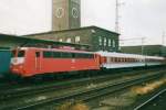 Scanned picture of 110 254 shunting with DBIC stock in Dsseldorf Hbf on 23 July 1999.