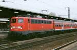 DB 110 135 calls at Köln Deutz on 13 Janaury 2000.