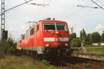 During a Bahnhofsfest on 13 August 2006, 111 129 passes Kaldenkirchen.