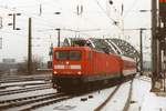 DB overnight train with 112 180 enters Köln Hbf on 13 January 2000.