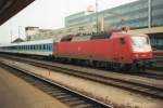 Scanned picture of 120 101 with InterRegio to Mannheim and Frankfurt (Main) being prepared at saarbrcken Hbf