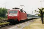 Scanned picture of 120 157 with an InterRegio from Trier to Norddeich Mole passing through Kln West on 13 April 2000.