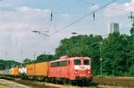 DB 140 702 passes Köln West on 21 May 2005.