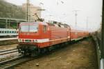 DB 143 963 leaves Koblenz Hbf on 1 February 2000.