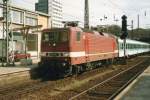 On 4 June 2003, 143 946 enters Mainz Hbf.