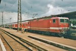 DB 143 833 calls at Mainz Hbf on 25 July 1999.