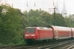 On 22 May 2005 DB Regio 146 015 approaches Kln Deutz.