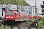 DB 146 279 is about to call at Köln Süd on 4 October 2017.