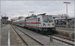 The DB 147 551 wiht an IC Service from Singen to Stuttgart in Radolfzell. 

15.03.2025
