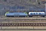 The head (152 197 and one tank wagon) of a tank train could be photographed in Bad Schandau on 8 April 2018. 