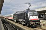 Diagnostic train with U2-069 enjoys the Sun at Hannover Hbf on 4 April 2018. 