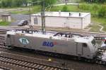 ITL 185 562 with a BLG automotive train is about to leave Bad Schandau in the rain on 2 May 2011.

