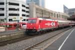 HGK 185 604 with soccer supporters' train (Fssballsonderzug) in Dsseldorf Hbf on 27 September 2010.