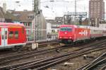 HGK 185 604 with Fssballsonderzug enters Kln Hbf, 27 September 2010.