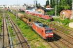 185 014 is about to pass Halle (Saale) Hbf on 27 May 2007.