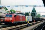 Cooperation between raiLioN and BLS is seen in Spiez on 22 May 2003, with DB 185 106 leading a BLS train.