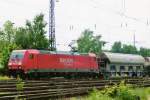 On 27 May 2007 DB 185 243 passes Darmstadt-Kranichstein. 