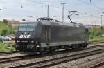 OHE 185 534 runs light through Regensburg Hbf on 17 September 2015.