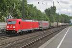 Intermodal service with 185 243 passes Köln Süd on 4 October 2017.