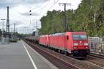 Tank train with 185 271 at the reins passes Köln Süd on 4 October 2017.