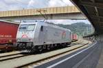 TX Log 185 539 runs round at Kufstein on 18 May 2018.