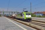 Captrain 185 532 passes through Passau on 10 May 2018. 