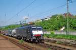 189 998 halts in Weil-am-Rhein on a sunny 21 September 2011.