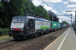 RTB 189 285 hauls the Blerick-Shuttle through Tilburg-Universiteit.