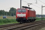 Light-running 189 087 approaches Dordrecht on 23 July 2016.