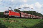 On 18 July 2020 DBC 189 040 hauls a coal train through Tilburg Oude Warande.