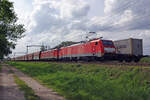 On 16 August 2014 DBC 189 037 hauls a coal train through Oisterwijk toward Venlo and Dillingen (Saar).