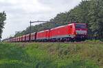 Iron ore train with 189 030 at the reins passes Tilburg Oude Warande on 4 August 2019.