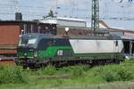 ELL 193 244 runs round at Neuss on 22 May 2017.