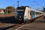 Stuttgart S-Bahn 423 844 enters Plochingen on the evening of 19 September 2025.