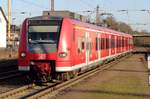 DB 425 112 is about to call at Dillingen on 27 March 2017.