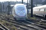 ICE 3 leaving the central station in Cologne (Köln). Date: 20. may 2007.