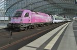 Bond. Pink Bond: PKP 370 007 has arrived at Berlin Hbf on 20 September 2016.