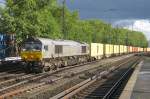 Class 66 6302 speeds through Kln Sd on 27 September 2010.