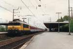 NS 1624 stands with an EuroCity at Emmerich on 10 May 1995.