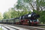 50 3564 -owned by the VSM- with Dutch 19302 coaches at Loenen on 3 September 2006.