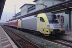 On 1 June 2013 U2-013 deputizes for a non-available loco with a DB Regio train to Halle (Saale) Hbf at Naumburg.