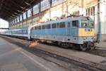 MAV 431 101 takes a sunbath at Budapest Nyugati on 20 September 2017.