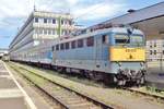 MAV 431 074 stands at Budapest Deli on 13 May 2018. 