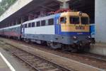 MAV 432 360 stands in Budapest Nyugati on 11 May 2018. 