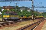 On 13 May 2018 GySEV 430 333 hauls an engineering train through Budepast-Kelenföld.