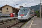 The FS Treniatlia Intercity IC 633 from Milano Centrale (from 07:10) to Ventimiglia (at 10:54) with the power car E 414 113 (91 83 2414 113-7 I-TI) seen here at the end of the train has arrived in