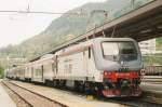 Scanned picture of FS E 464 189 in TiLo colours, on 17 JUne 2001 waiting at Chiasso.