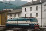 Perhaps the only of her class to receive the green and white colours: 1940s build E 636 325 stands at Trento on 4 June 2003.