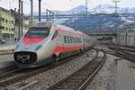 ETR 610 102 enters Spiez with an EuroCity service on 1 January 2024 with the many passengers hopefully having defeated the New years' hangover.
