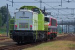 Captrain 102 shunts 1619 at Lage Zwaluwe on 22 July 2016.